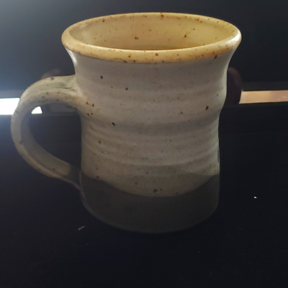 Pair of Rustic Pretty Pottery Mugs - Picture 6 of 9